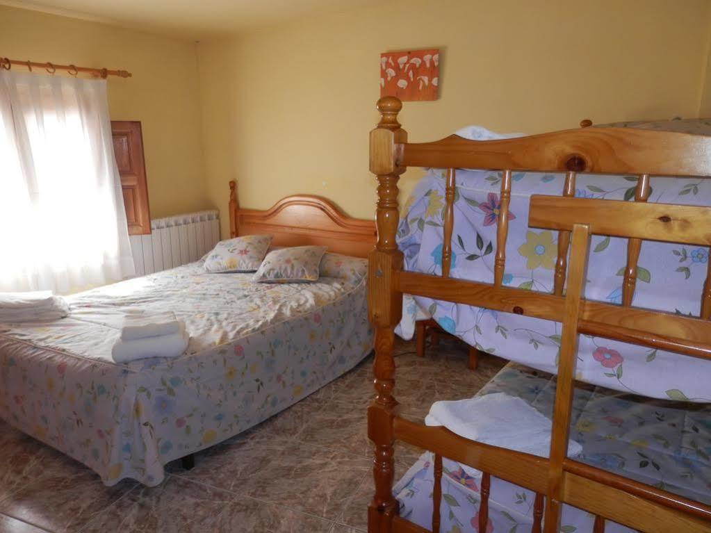 Hostal El Portalico Linares de Mora Exterior photo