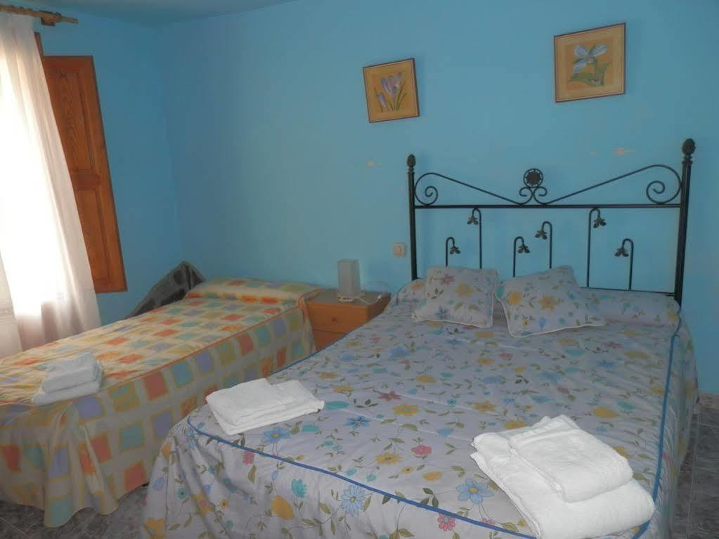 Hostal El Portalico Linares de Mora Exterior photo